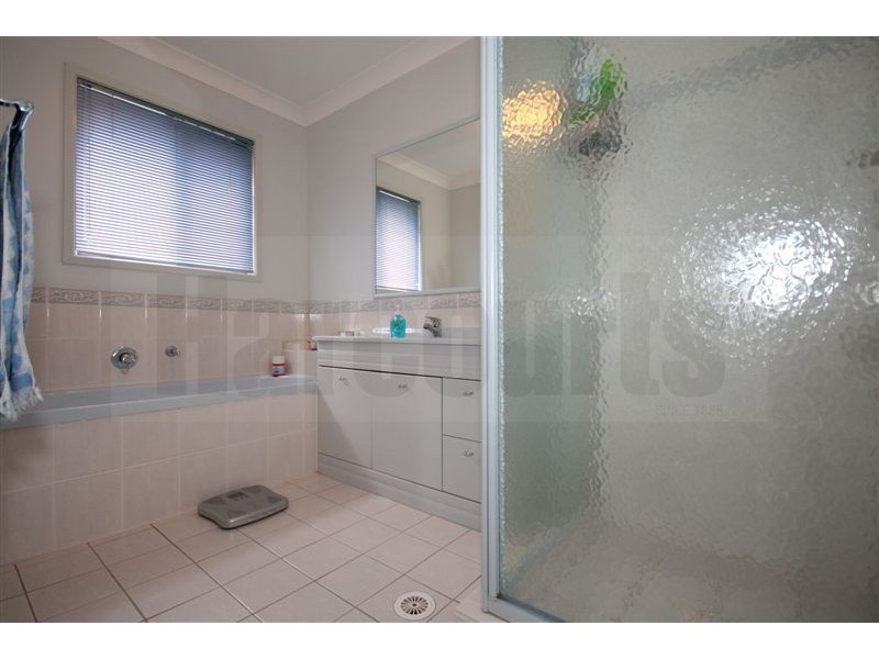 39 Cascade Drive, Forest Lake QLD 4078