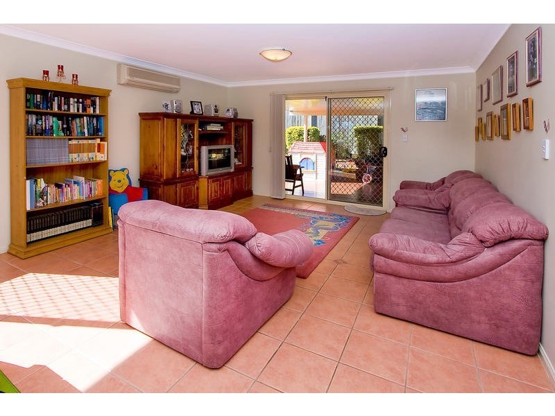 16 Chapple Place, Forest Lake QLD 4078