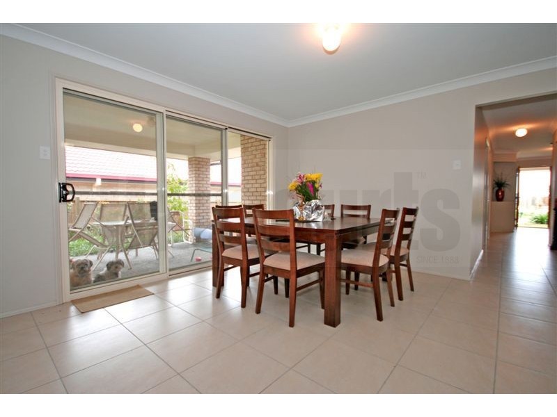 13 Rowan St, Heathwood QLD 4110