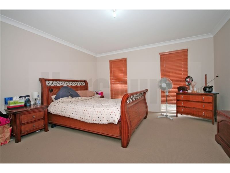 13 Rowan St, Heathwood QLD 4110