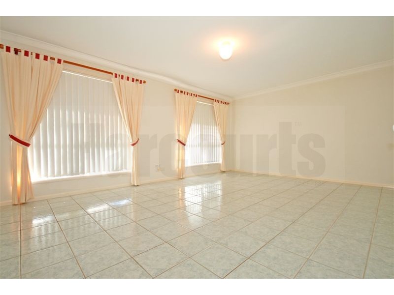 11 Cunningham Place, Forest Lake QLD 4078