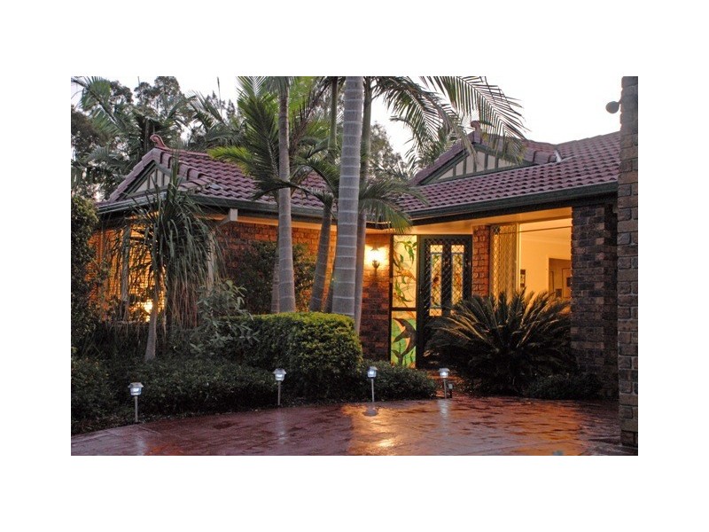 31 Serrata Cct, Forest Lake QLD 4078