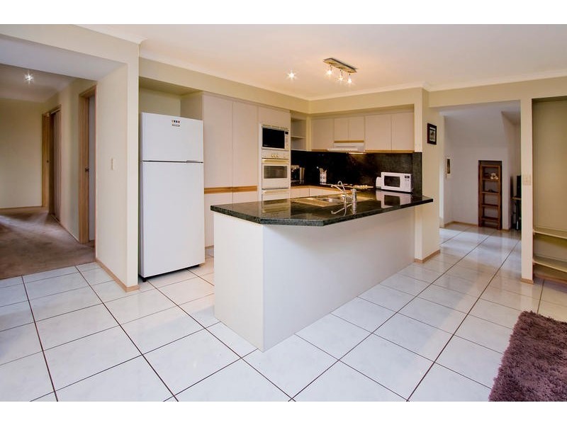 10 Mitchell Place, Forest Lake QLD 4078