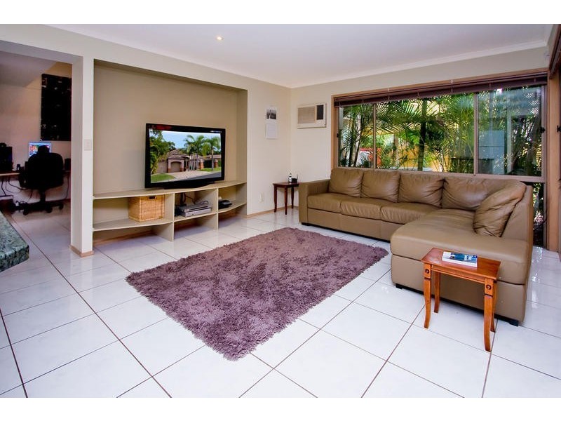 10 Mitchell Place, Forest Lake QLD 4078