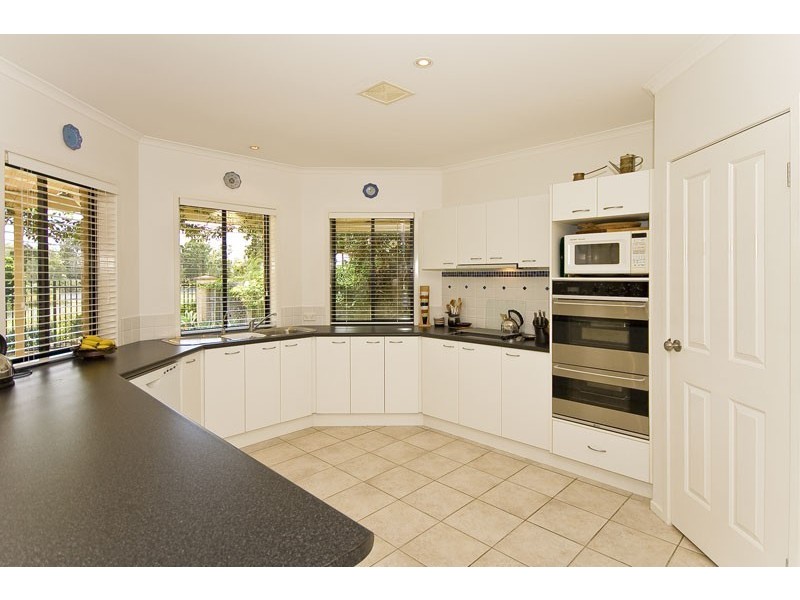 39 Alexandrina Cct, Forest Lake QLD 4078