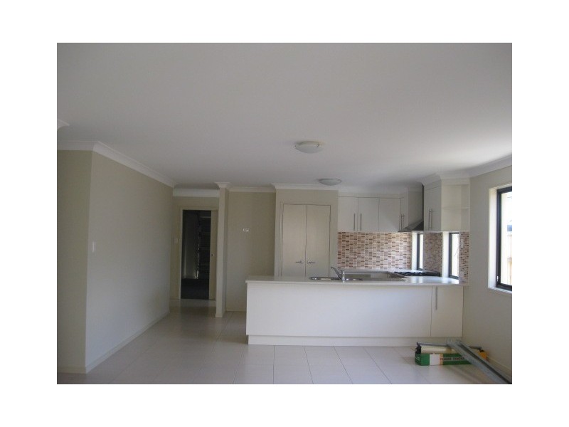 16 Sandalwood Street, Heathwood QLD 4110