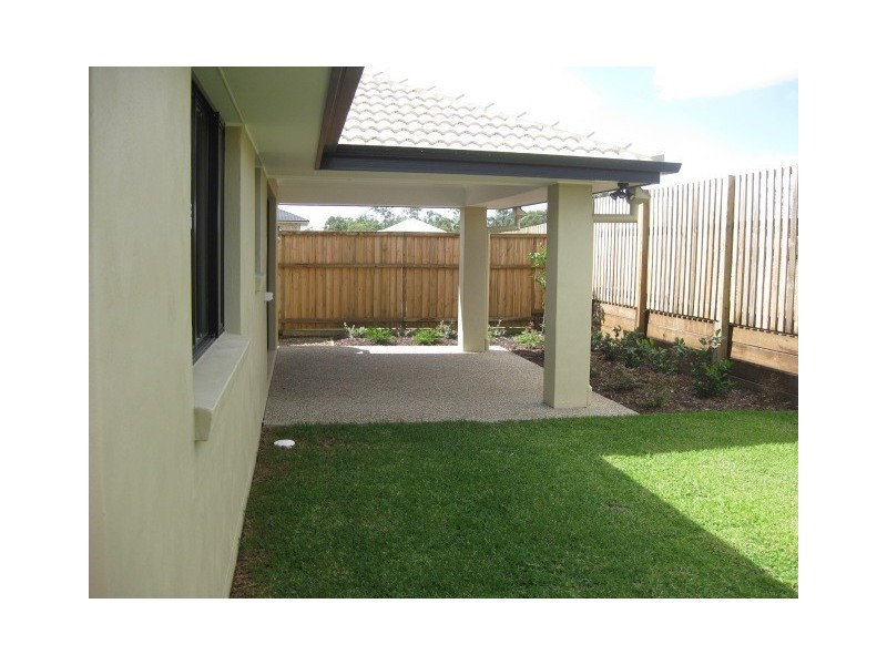 16 Sandalwood Street, Heathwood QLD 4110