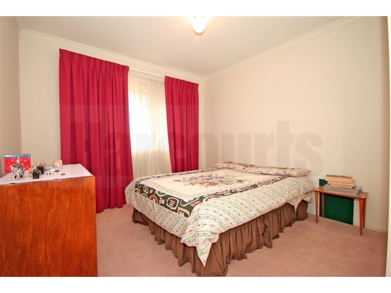 24 Grevillea Place, Forest Lake QLD 4078