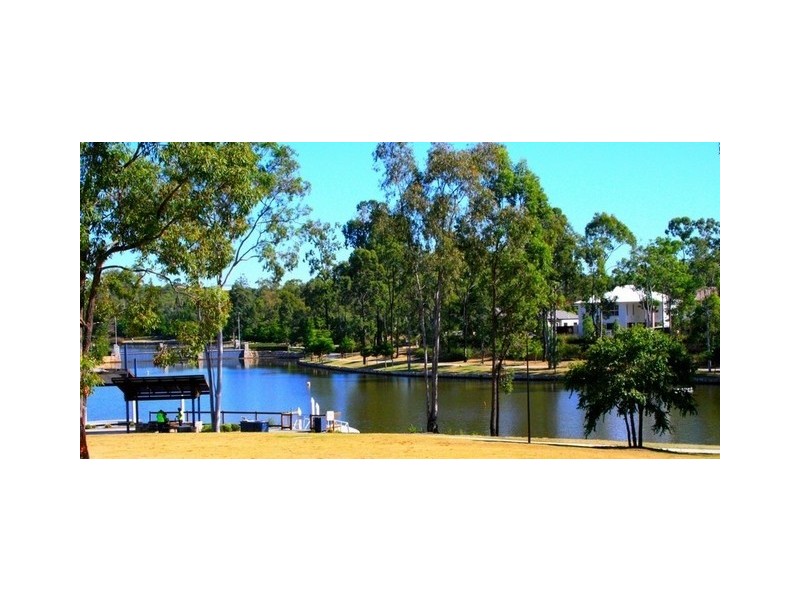 10 Burlington Terrace, Springfield Lakes QLD 4300