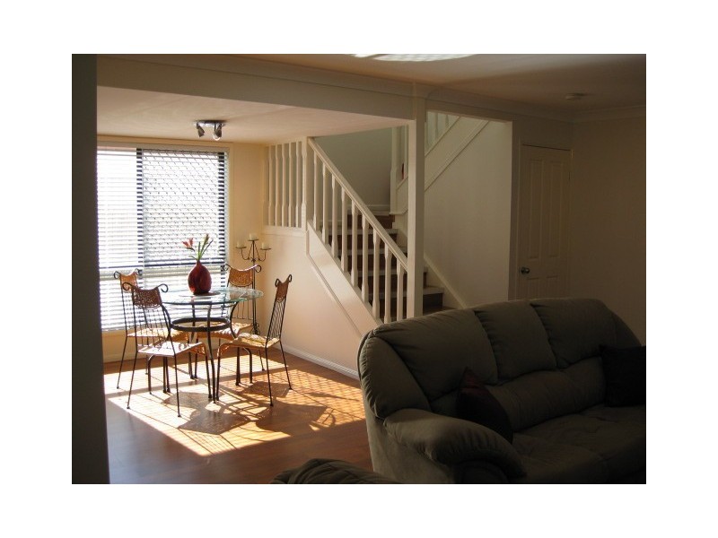 8 Chiswick Place, Forest Lake QLD 4078