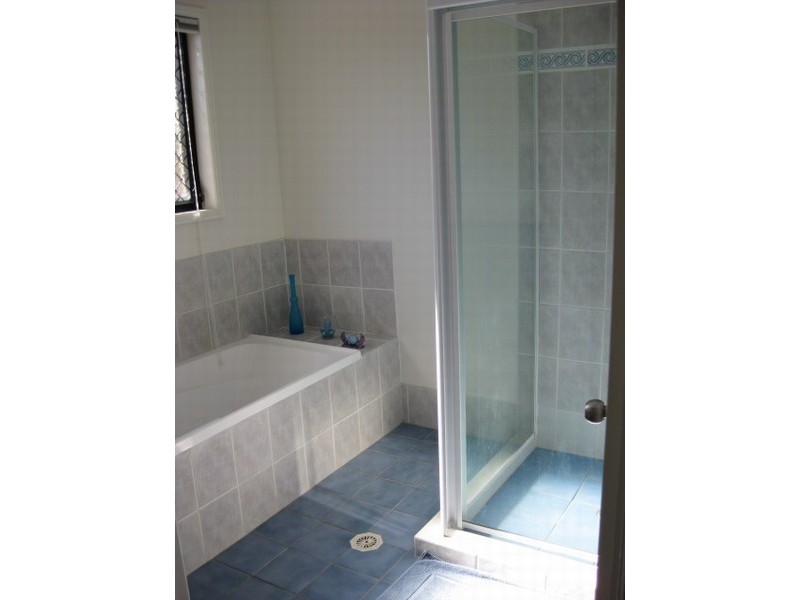 8 Chiswick Place, Forest Lake QLD 4078