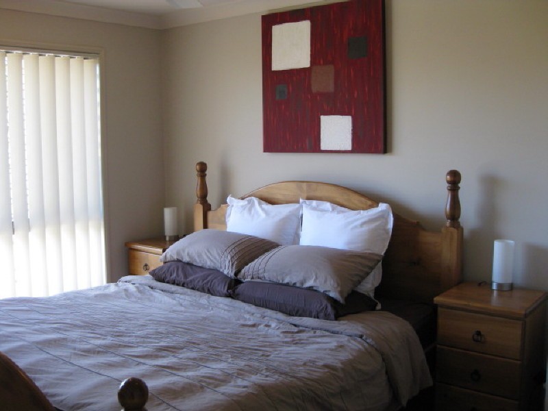 2/84 Cascade Drive, Forest Lake QLD 4078