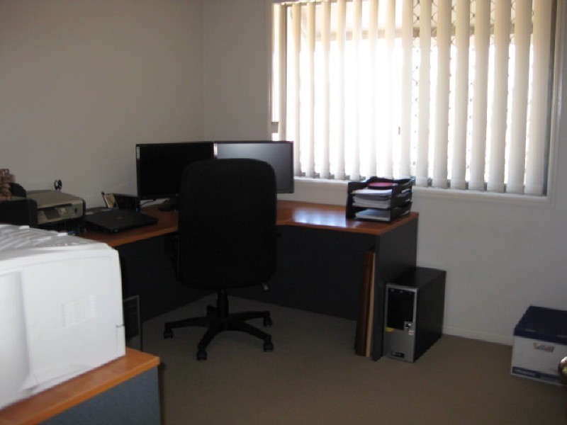 2/84 Cascade Drive, Forest Lake QLD 4078