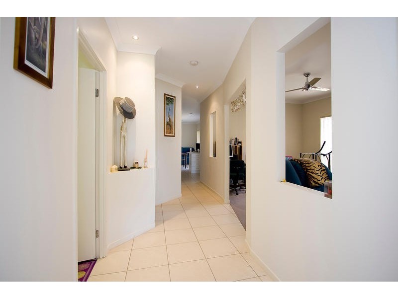 34 Nullarbor Circuit, Forest Lake QLD 4078