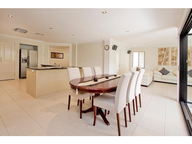 11 Ironbark Place, Heathwood QLD 4110