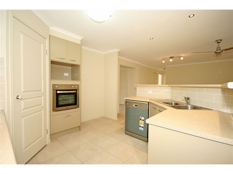 27 Paperbark Crescent, Heathwood QLD 4110