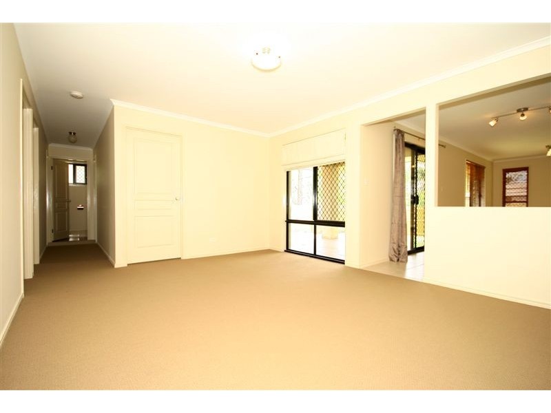 27 Paperbark Crescent, Heathwood QLD 4110