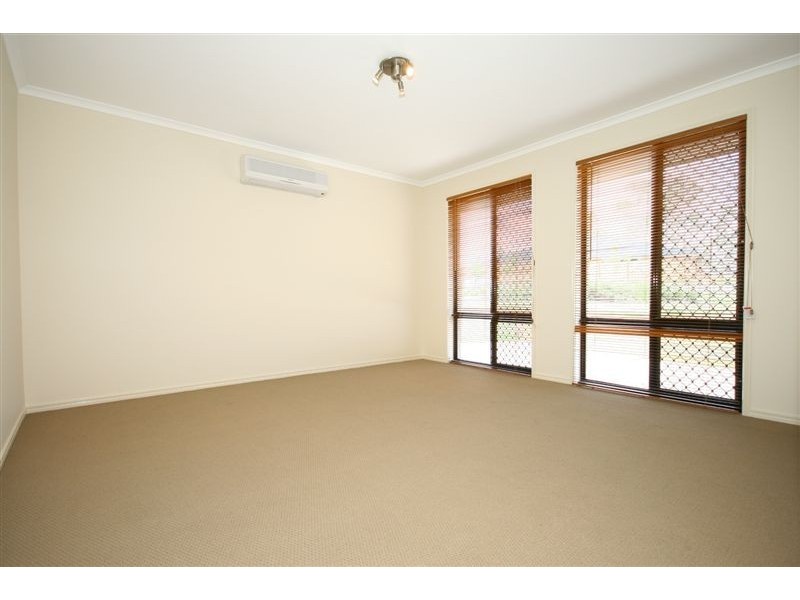 27 Paperbark Crescent, Heathwood QLD 4110