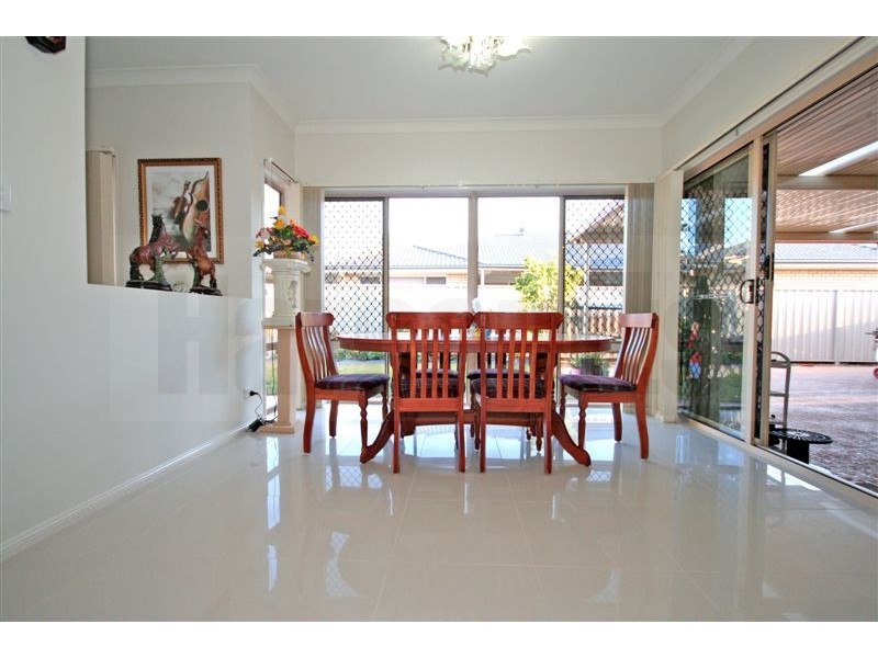 63 Brushwood Cct, Forest Lake QLD 4078