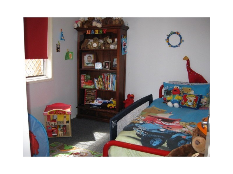 15 Bimbah Street, Forest Lake QLD 4078