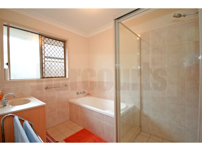 17 Dandenong Street, Forest Lake QLD 4078