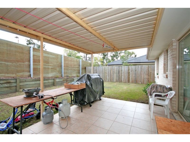 17 Dandenong Street, Forest Lake QLD 4078
