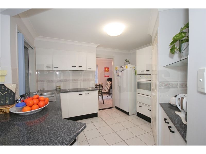 27 Murray Place, Forest Lake QLD 4078