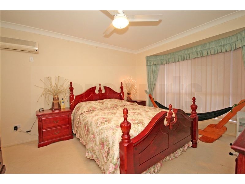 14 Cambridge Crescent, Forest Lake QLD 4078