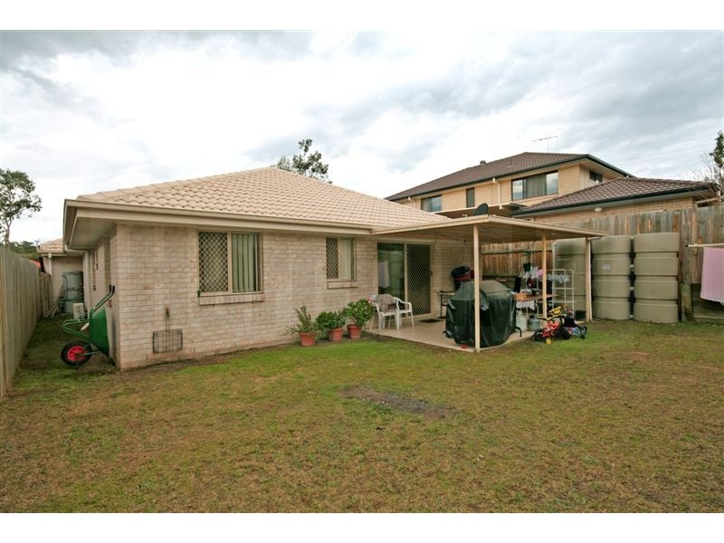 17 Dandenong Street, Forest Lake QLD 4078