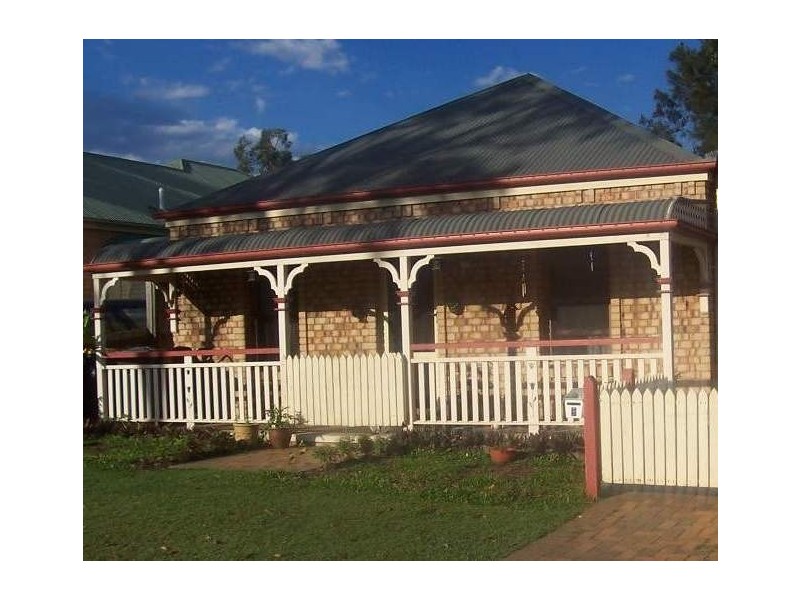8 Grasstree Place, Forest Lake QLD 4078
