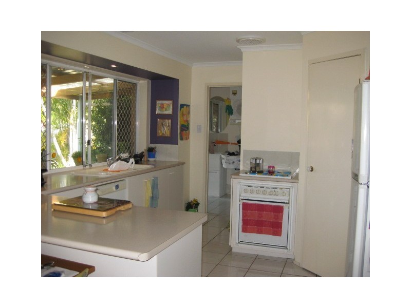 8 Ornata Place, Forest Lake QLD 4078