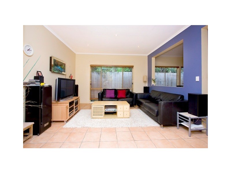 5 Montserrat Place, Forest Lake QLD 4078