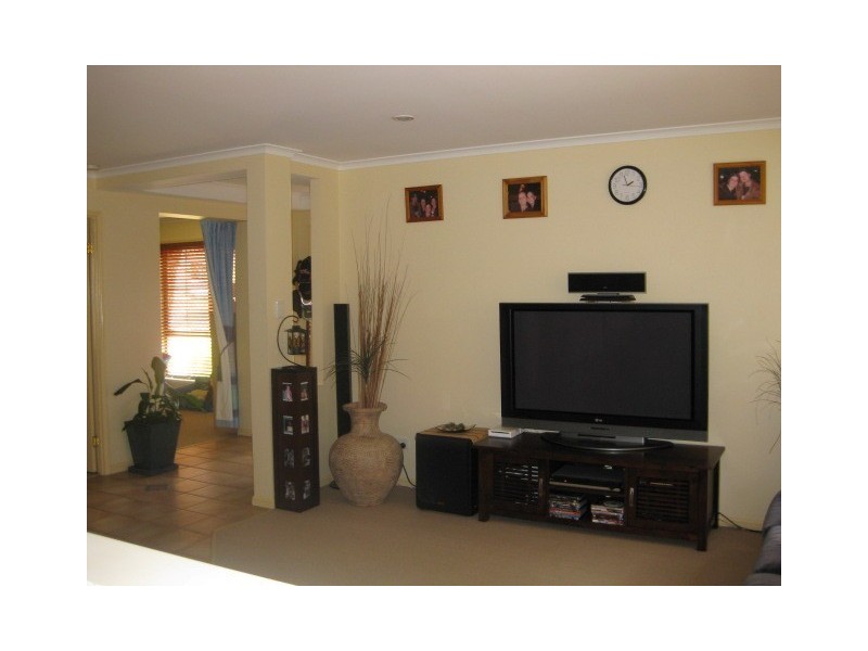 20 Carolina Parade, Forest Lake QLD 4078