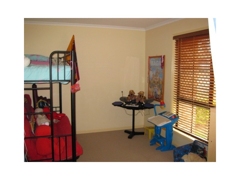 20 Carolina Parade, Forest Lake QLD 4078