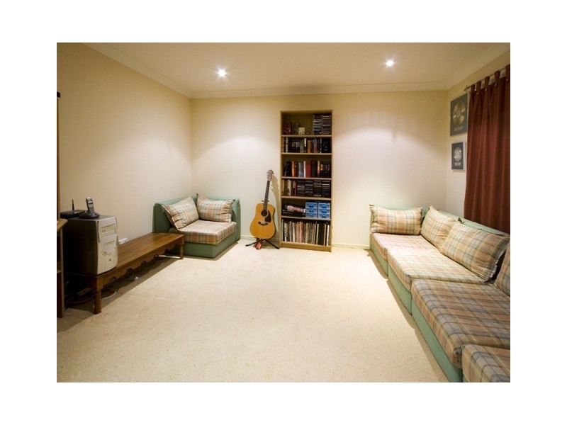 16 Edith Street, Forest Lake QLD 4078