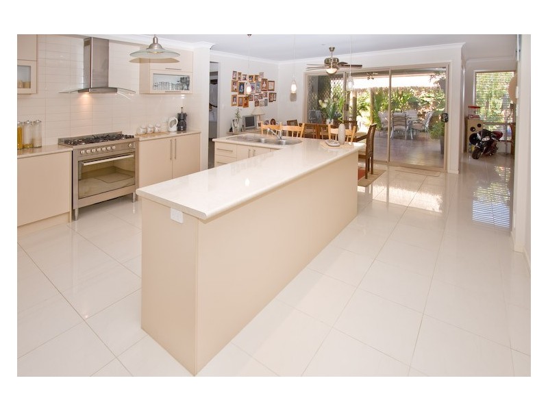 56 Parkwood Drive, Heathwood QLD 4110