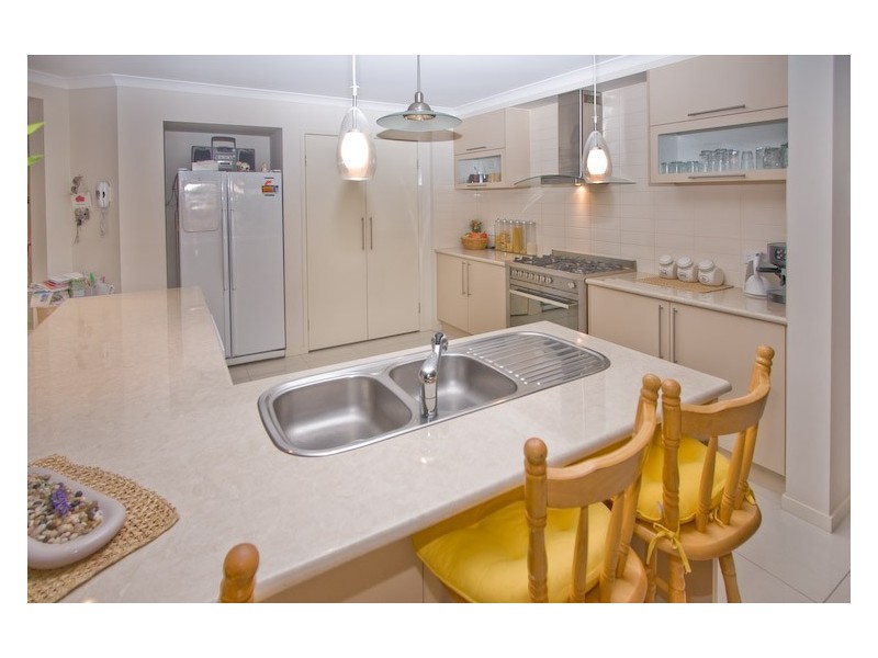 56 Parkwood Drive, Heathwood QLD 4110