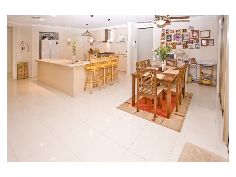 56 Parkwood Drive, Heathwood QLD 4110