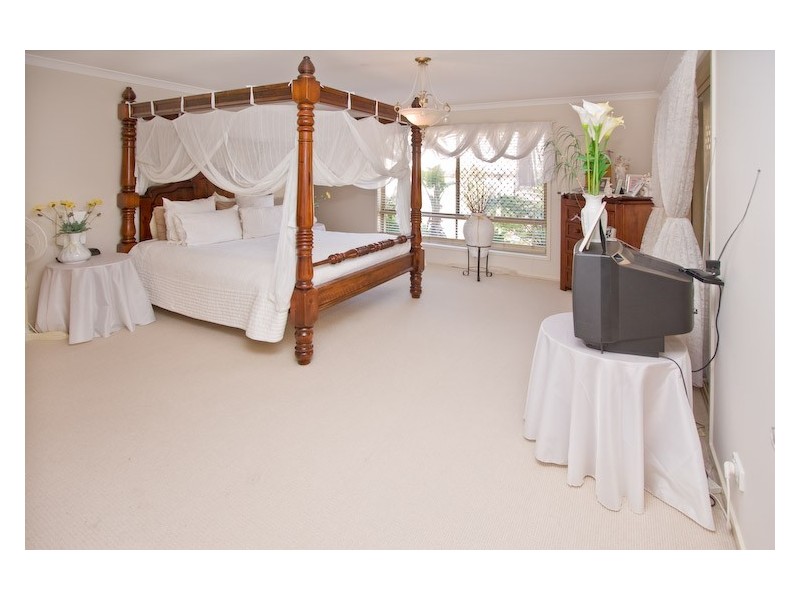 56 Parkwood Drive, Heathwood QLD 4110