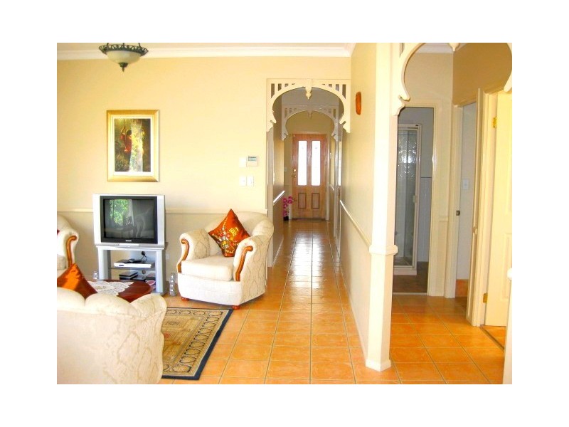 16 Medici Place, Forest Lake QLD 4078