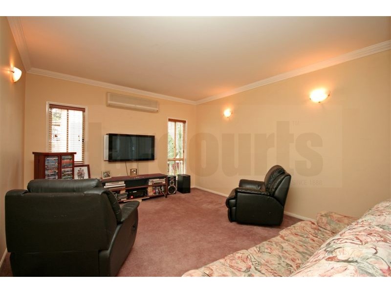 2 Toorak Place, Forest Lake QLD 4078