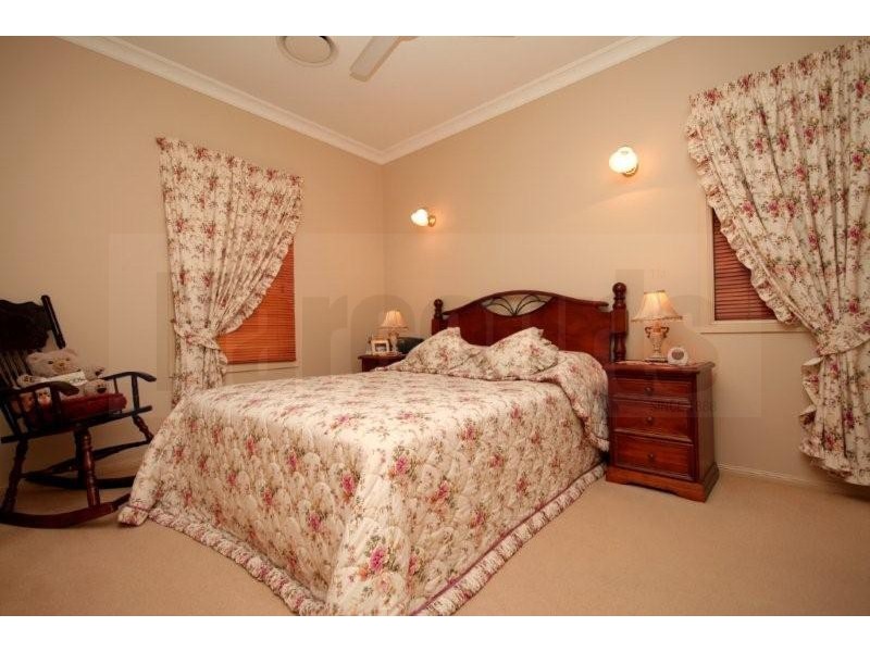 16 Medici Place, Forest Lake QLD 4078