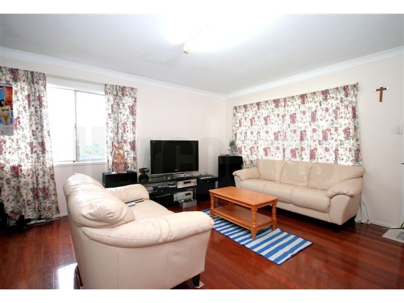 27 Southern Cross Avenue, Darra QLD 4076