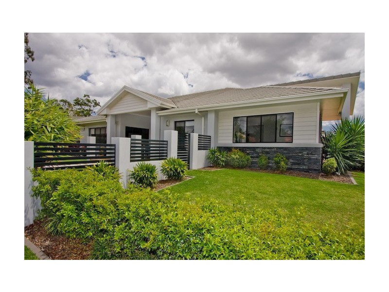 4 Cypress Street, Heathwood QLD 4110