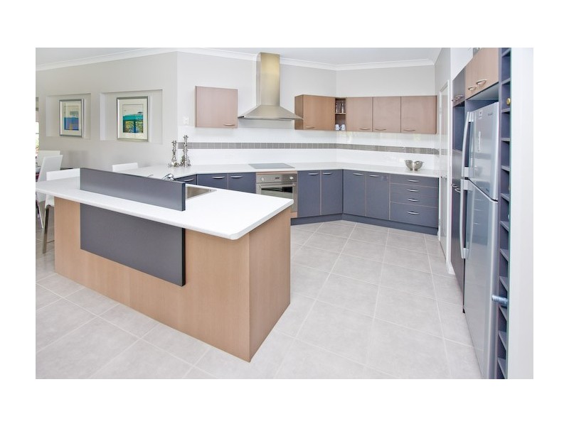 4 Cypress Street, Heathwood QLD 4110