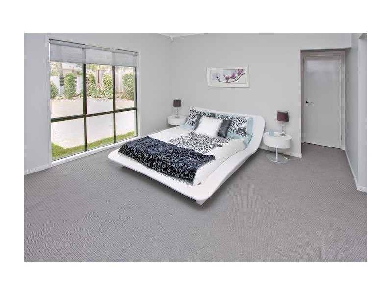 4 Cypress Street, Heathwood QLD 4110