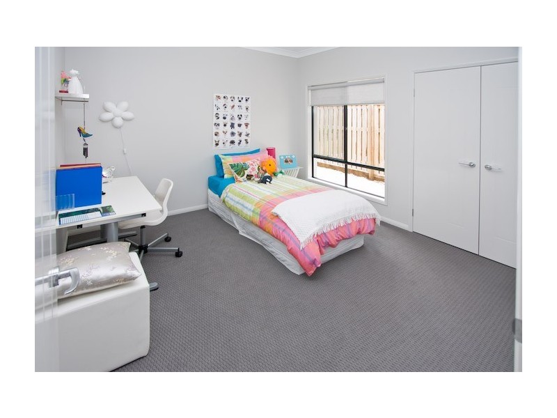 4 Cypress Street, Heathwood QLD 4110