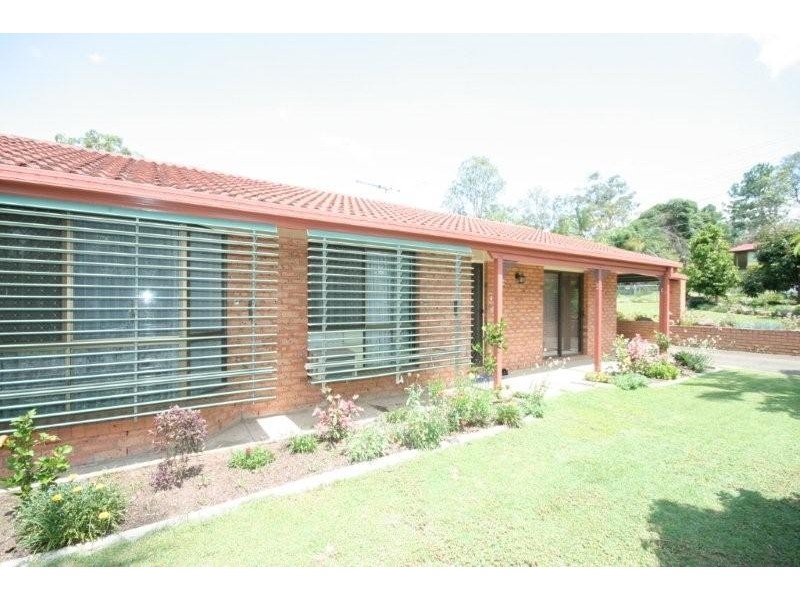 30 Weinholt Crescent, Gailes QLD 4300