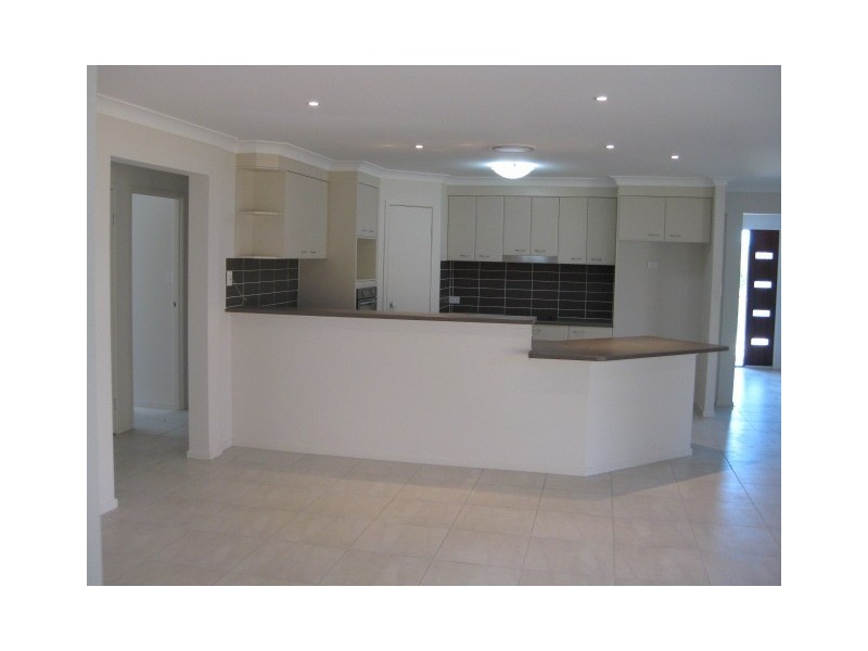 37 Aspen Street, Heathwood QLD 4110