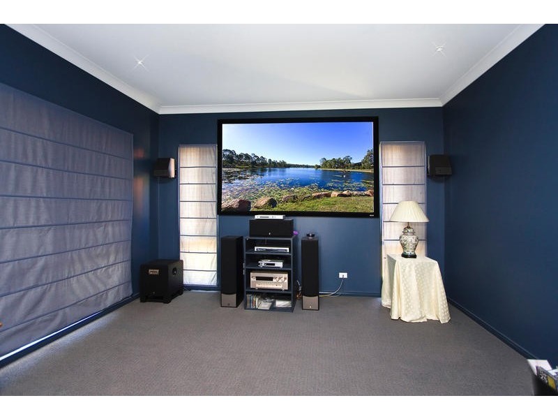 8 St Tropez Place, Forest Lake QLD 4078